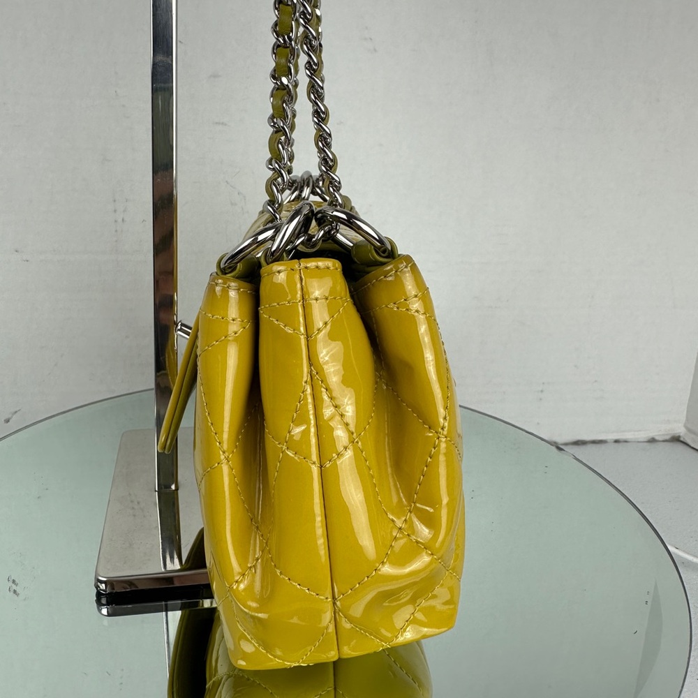 ❌SOLD IN BUNDLE❌CHANEL CC MINI PATENT LEATHER SHOULDER/CROSSBODY BAG - Picture 7 of 14